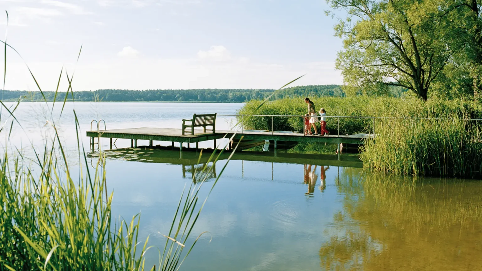 seehotel_am_neuklostersee_-_steg_badesteg_strand_-_foto_hauk (4)